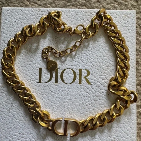 Dior Luxurious Gold-Tone Chain Necklace - Picture 6 of 6